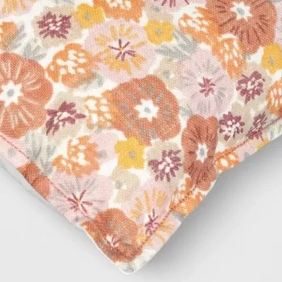 2 piece set THRESHOLD- Floral orange Flower accent home decor pillow- NWTS - Picture 3 of 5